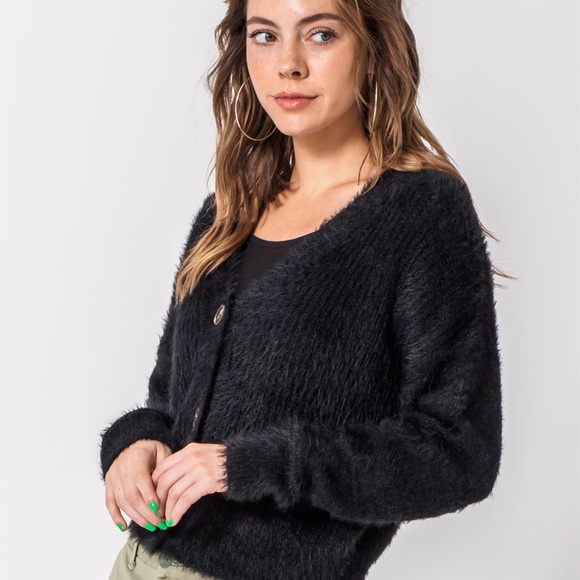 NWT!💕 Long Sleeve Fuzzy Sweater Cardigan - Picture 4 of 5